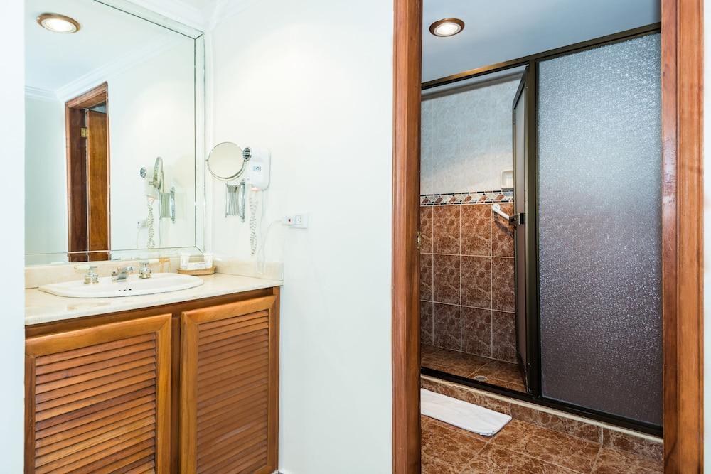 בארנקווילה Hotel Majestic מראה חיצוני תמונה