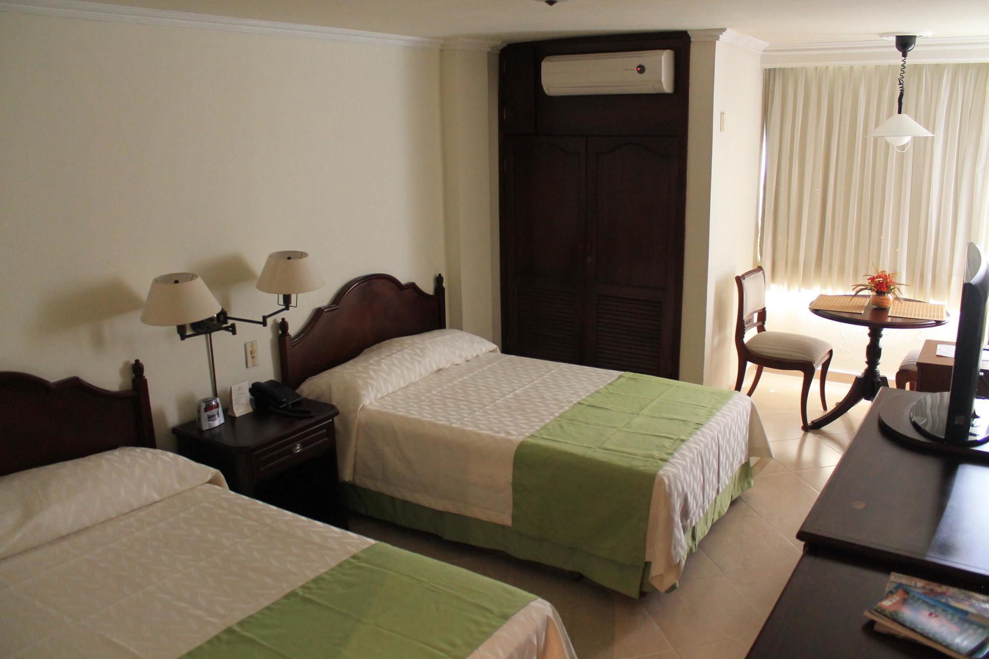 בארנקווילה Hotel Majestic מראה חיצוני תמונה