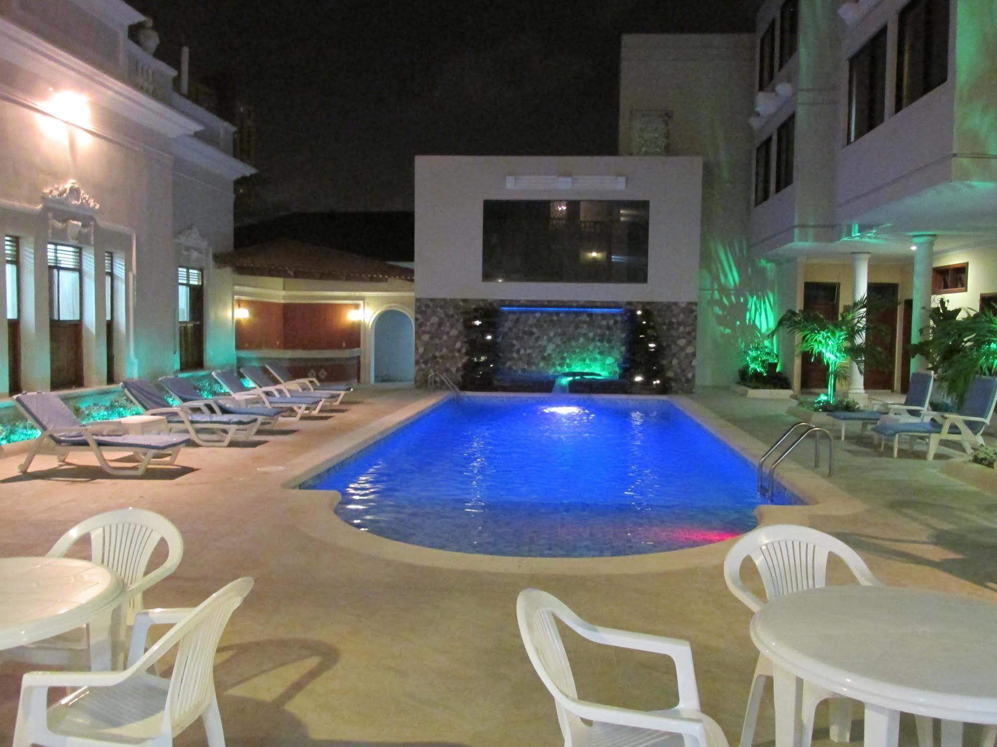 בארנקווילה Hotel Majestic מראה חיצוני תמונה